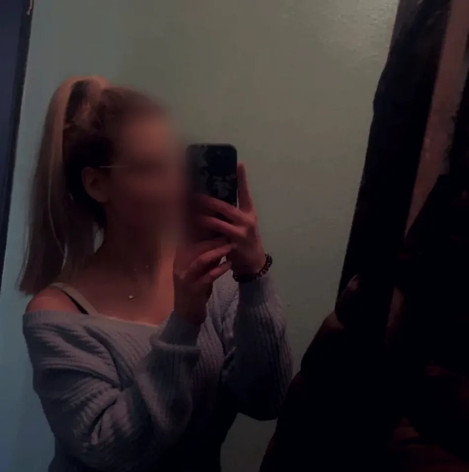 Aurora, 26
