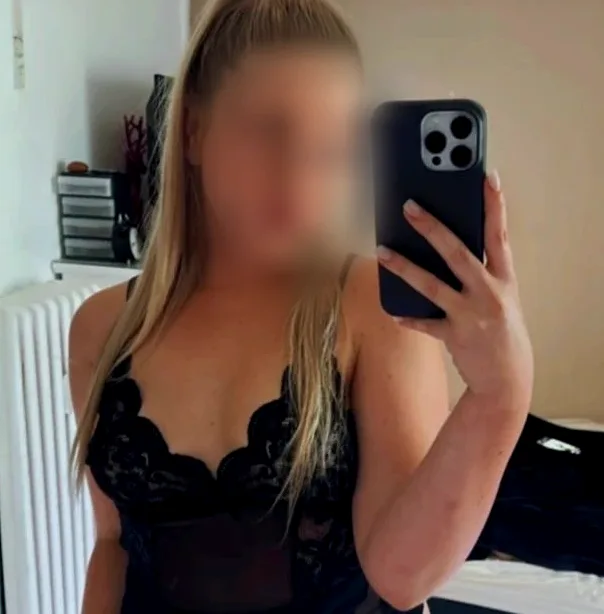 Michelle, 28