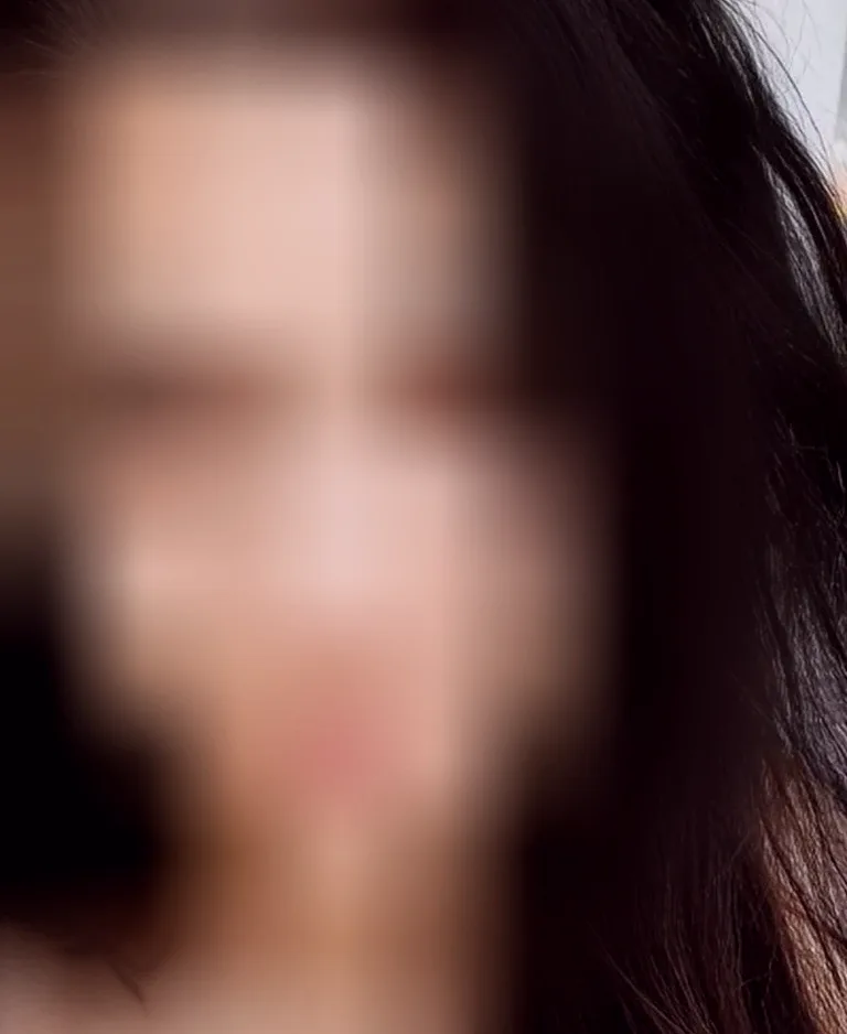 Roosa, 28