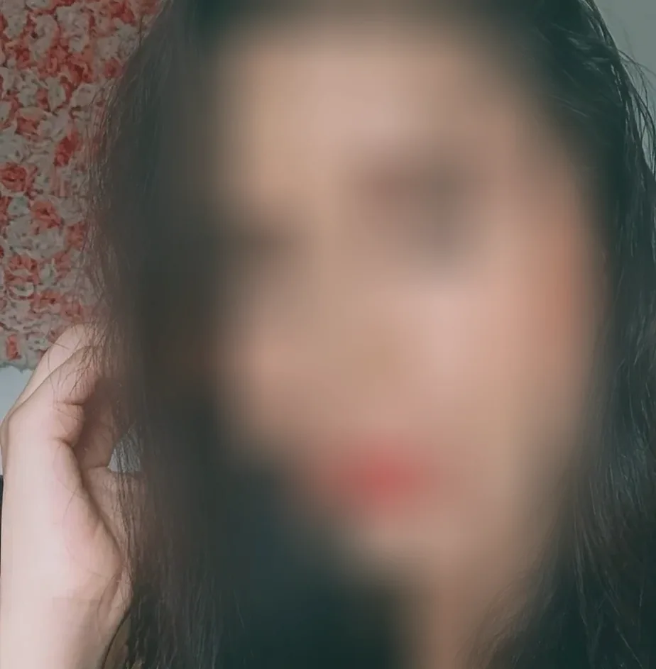 Sanni, 29